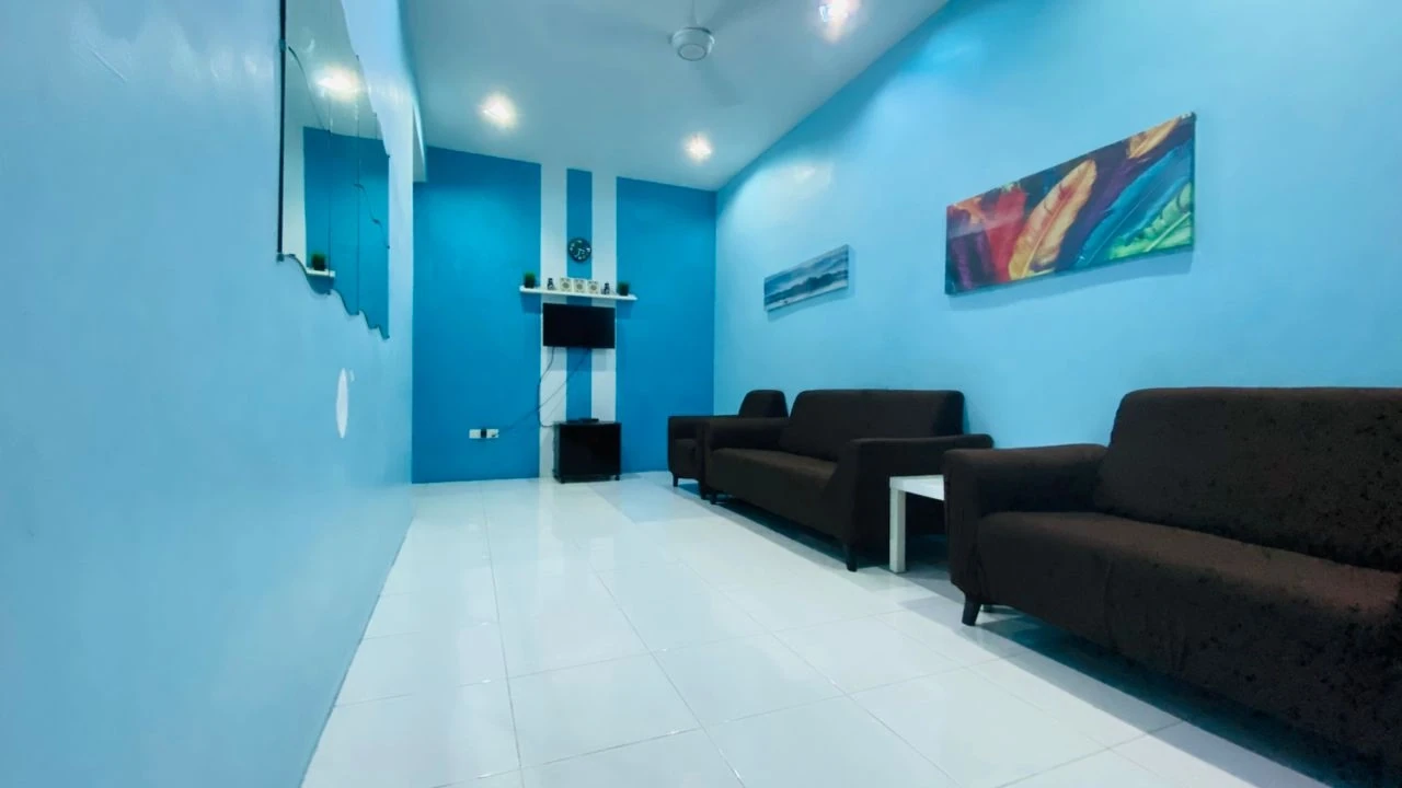 ruang tamu utama homestay indera mahkota 15 type b